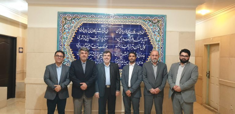 Cooperation of Saadi Foundation and Islamic Azad University, E-Campus to spread Persian language at the international level