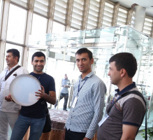 فارسی آموز تاجیکی: ایران کانون تمدن فارسی زبانان و پاسدار میراث نیاکان