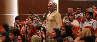 فارسی آموزان خارجی با شیوه برگزاری هشتاد و سومین دوره دانش افزایی آشنا شدند