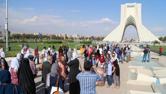 «سفر به ایران»، کتابی آموزشی برای گردشگران خارجی