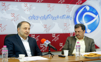 نشست مناظره‌ای مسئولان بنیاد سعدی و سازمان میراث فرهنگی در باشگاه خبرنگاران جوان