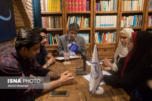 بایسته‌های ارتقای &quot;جایگاه زبان فارسی در جهان&quot; در دانشگاه بین المللی قزوین مطرح شد