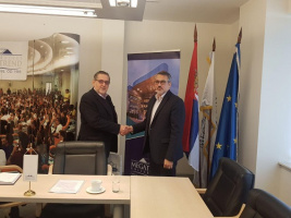 دیدار وگفتگو با معاون همکاری‌های بین الملل دانشگاه مگاترند و بررسی وضعیت دوره های آموزش آزاد زبان فارسی