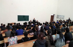 آموزش زبان فارسی در دانشگاه دولتی سمرقند بهبود می‌یابد