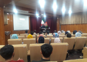 سی امین نشست حافظ شناسی با عنوان &quot;در ساختن با حافظ&quot;