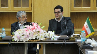 گسترش زبان فارسی اهمیت ویژه در دیپلماسی عمومی ایران دارد