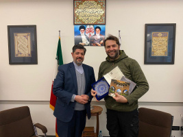 حضور بازیگر یونانی سریال «سلمان فارسی» در رایزنی فرهنگی ایران در یونان