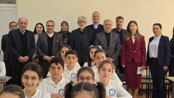 بازدید رئیس و معاون امور بین‌الملل بنیاد سعدی از کلاس زبان فارسی مدرسه ۳۵ ایروان