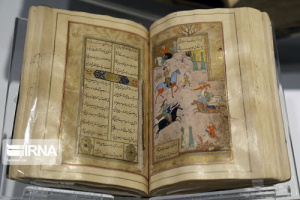 هنوز روی هزاران نسخه فارسی در جهان پژوهشی نشده است